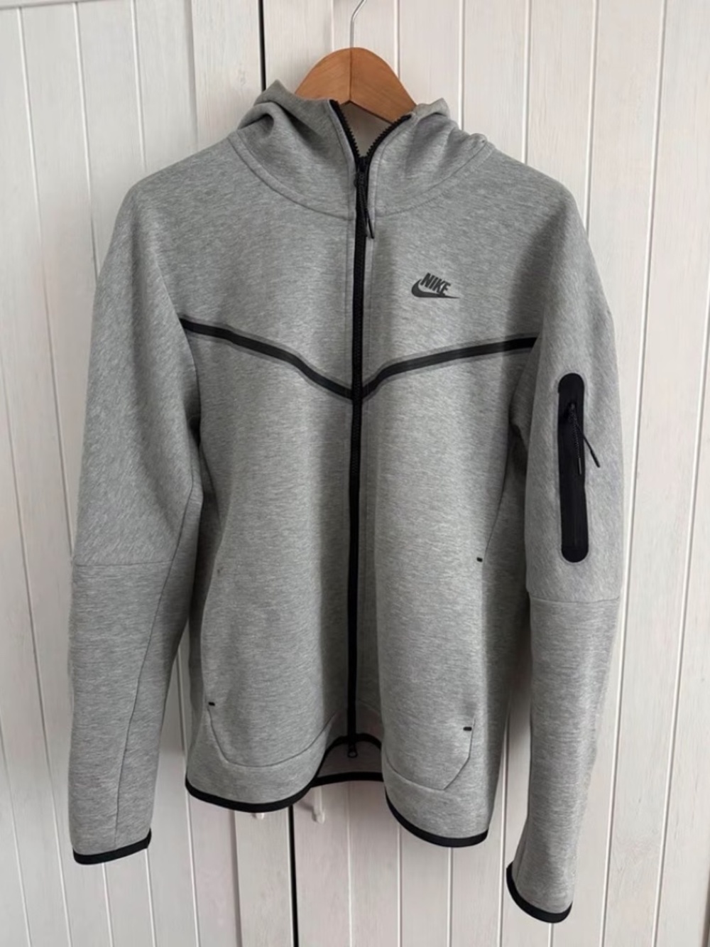 Nike Tech Fleece Full-Zip Hoodie — Heather Gray, Size M